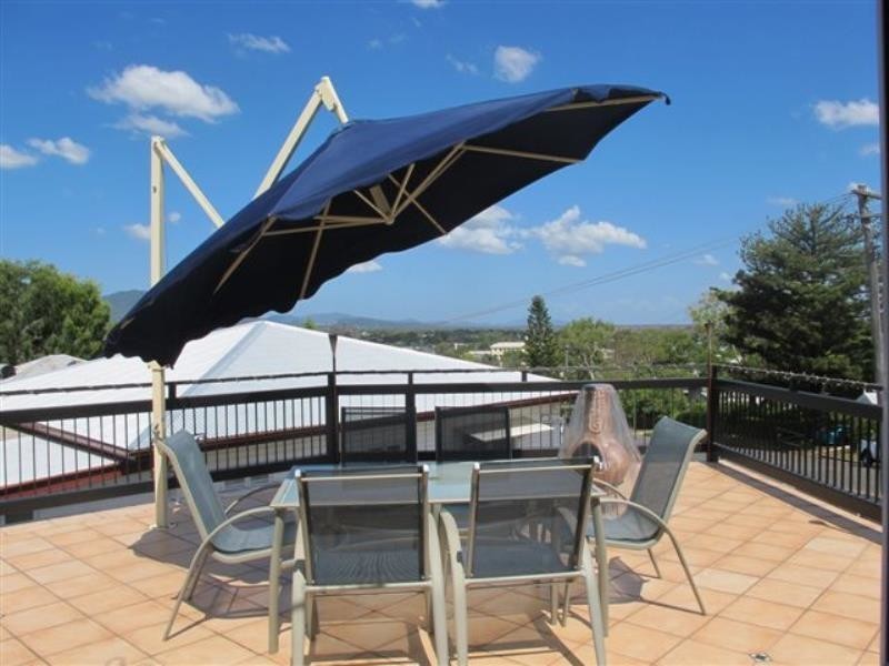 94 Caroline Street, The Range QLD 4700